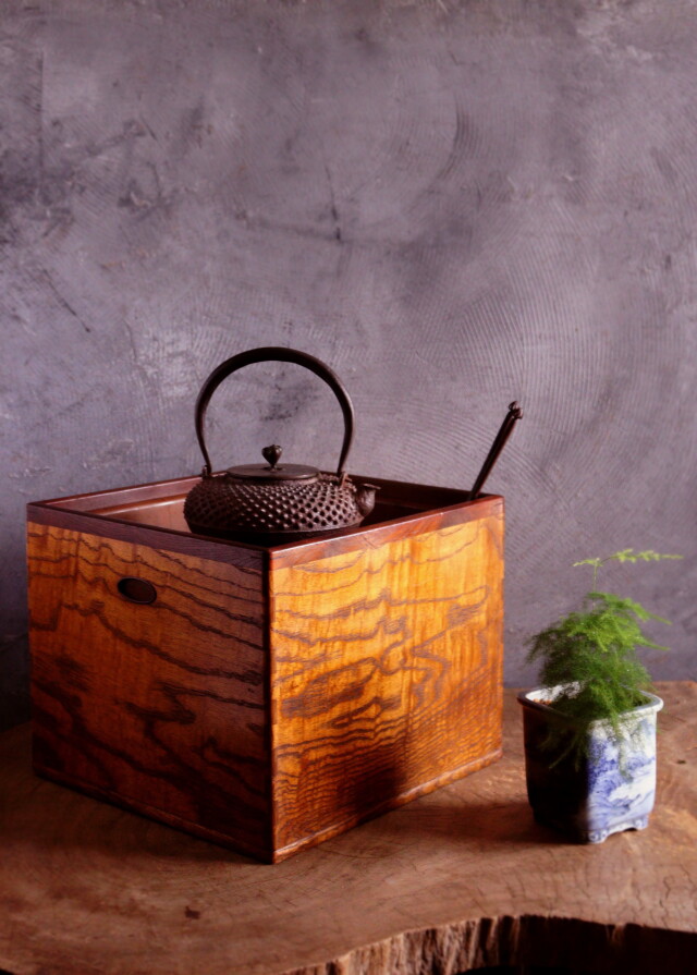 昭和レトロ火鉢 （時代物 木製火鉢 煎茶道具 古民具 やさし 昭和レトロ）