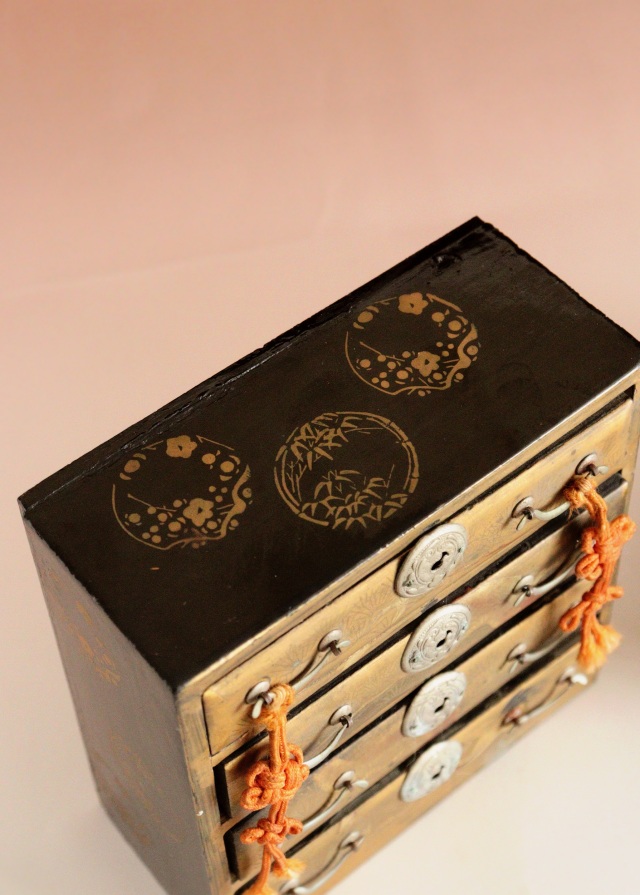 雛道具　蒔絵道具　雛人形箪笥　長持　蒔絵道具　雛人形道具　道具　ひな祭り