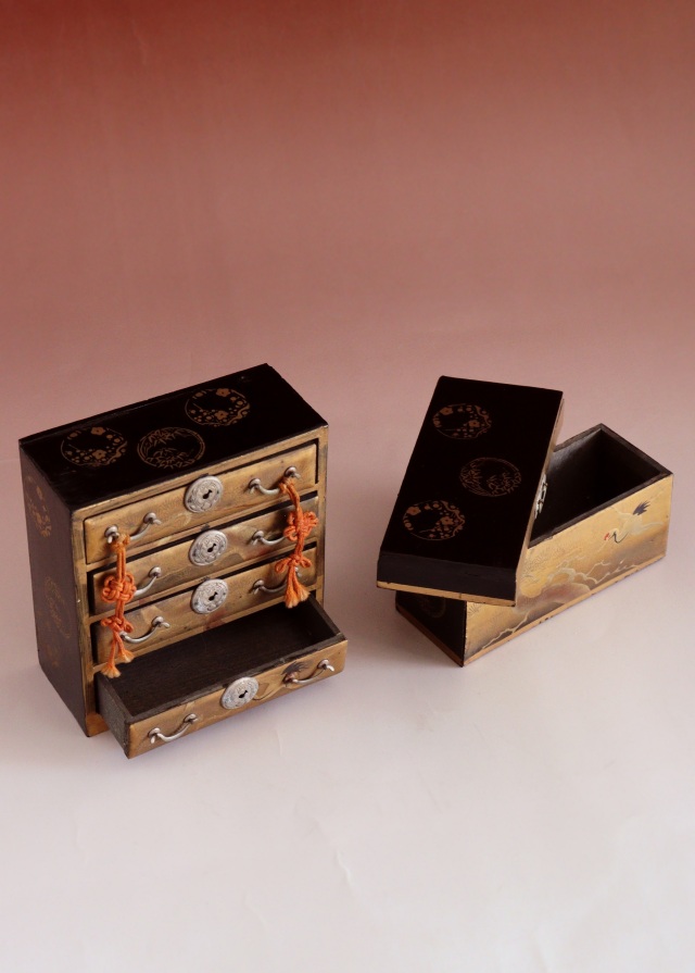 雛道具　蒔絵道具　雛人形箪笥　長持　蒔絵道具　雛人形道具　道具　ひな祭り