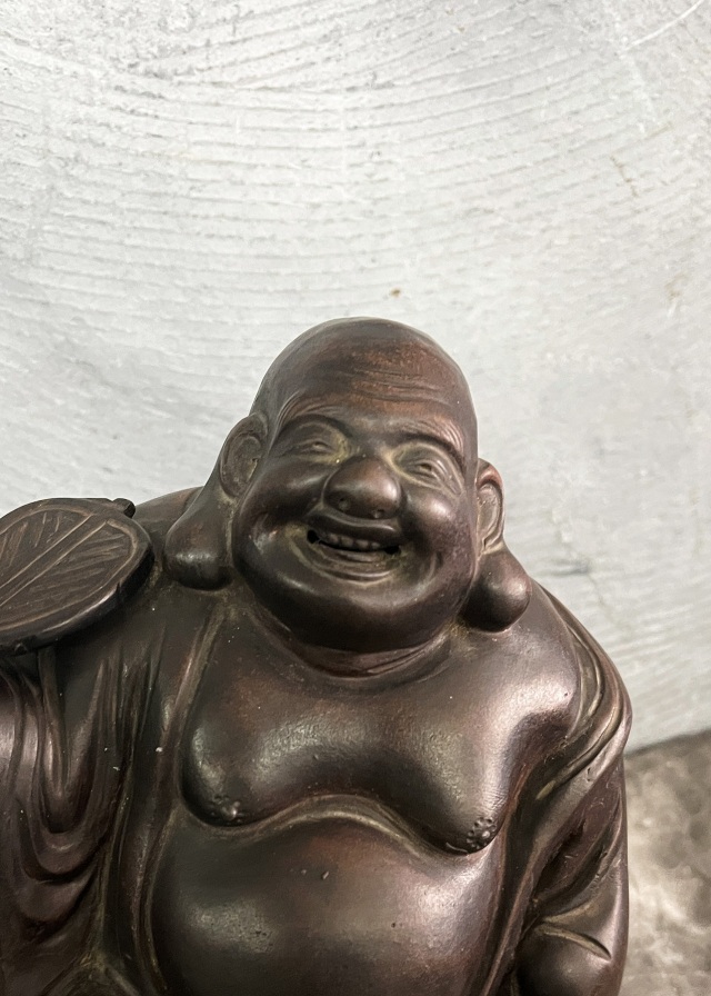 備前焼　布袋様像　優しい表情　