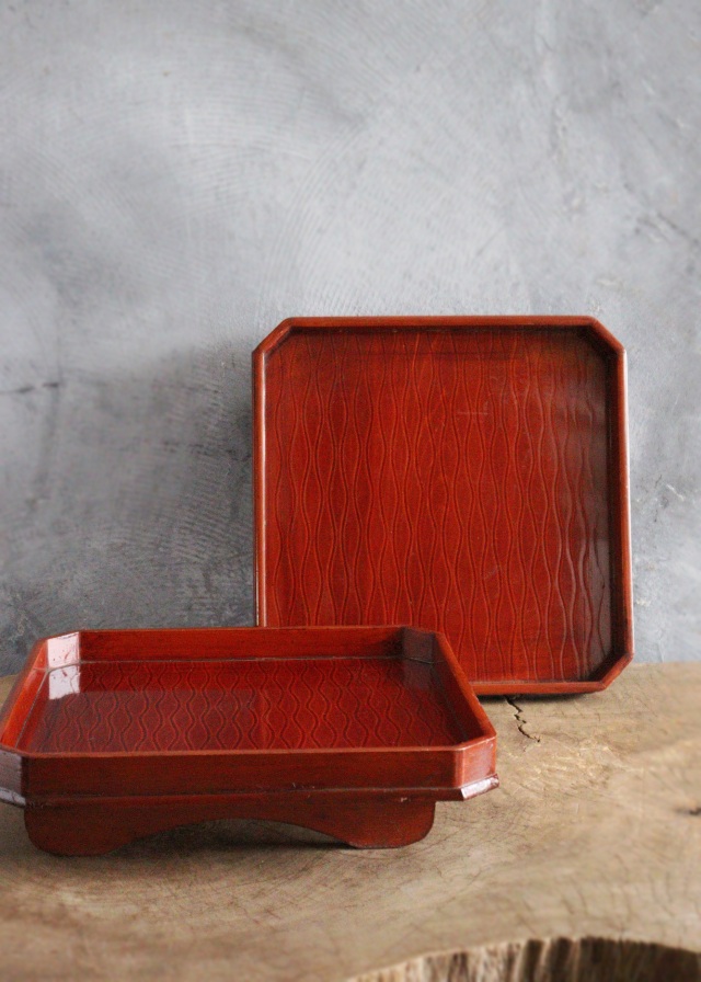 春慶塗り　立涌紋隅切り足付き膳　2膳セット　アウトレット