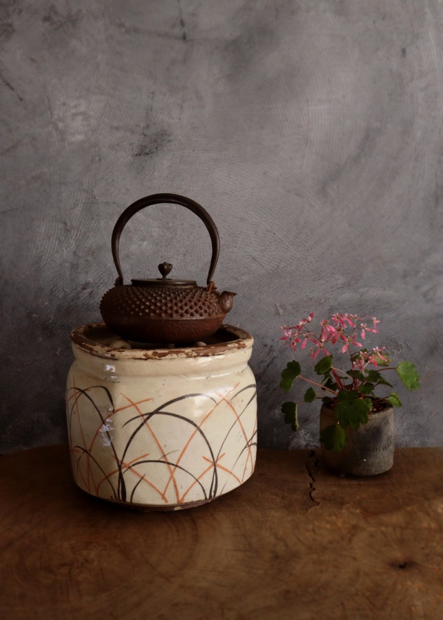 志野焼手あぶり　アンティーク火鉢　鉢カバー