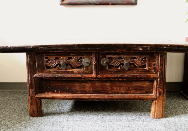 李朝彫刻文机　韓国アンティーク家具　机　テーブル　李朝家具　古道具　ローテーブル