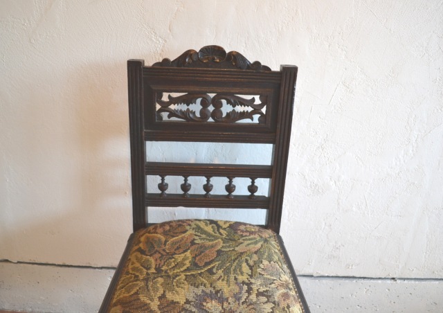 ゴブラン織りチェアー