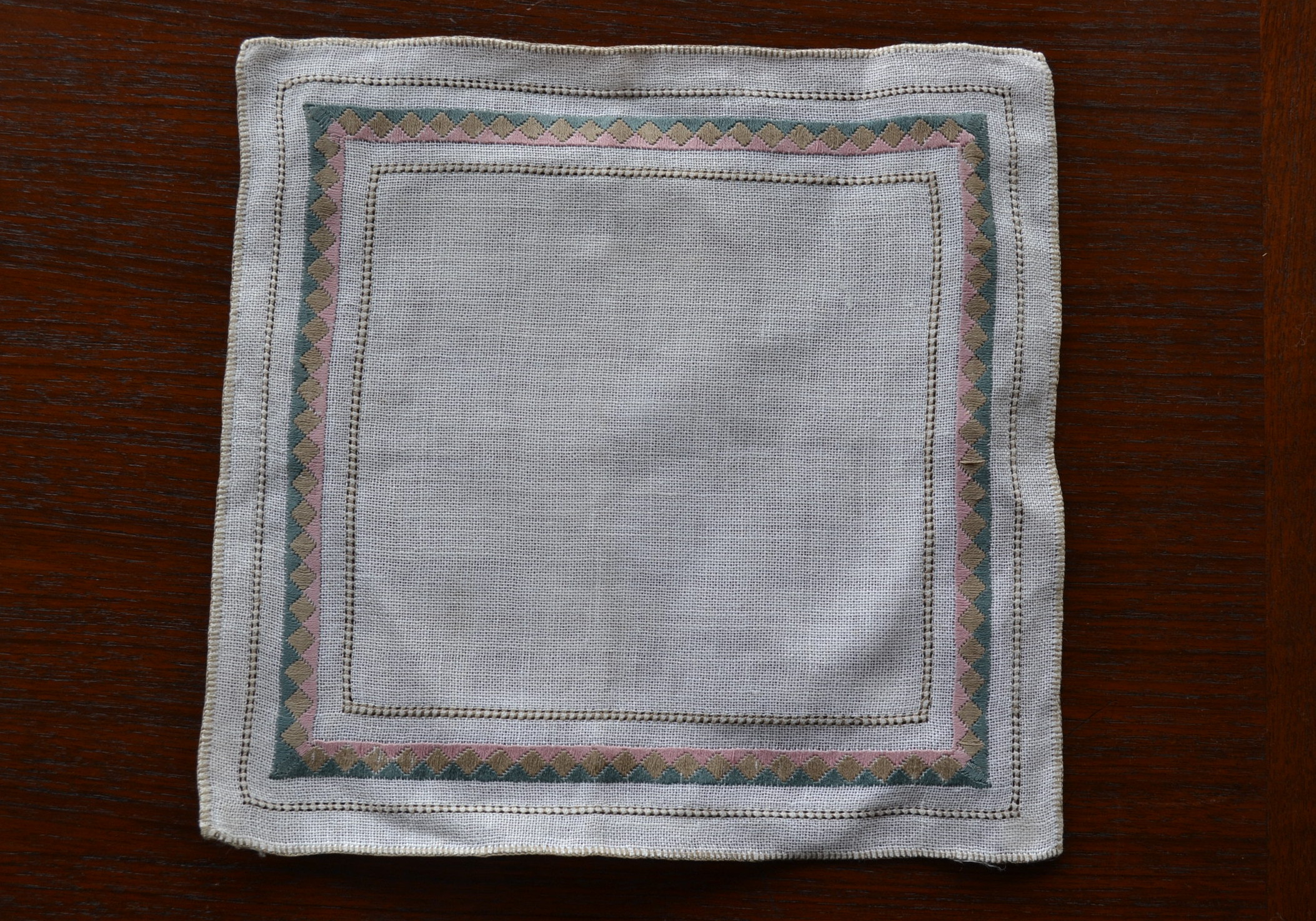 北欧スクエアーリネン刺繍