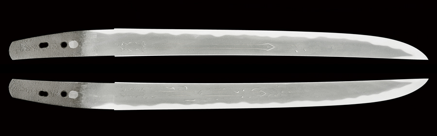 【売約済】商品番号：V-2157　脇差し　備州長船兼光　 延文五年三月日(一三六〇)　第五十一回重要刀剣指定品(平成十七年)(二〇〇五)　最上作　最上大業物　『有銘古刀大鑑』及び『刀剣美術(昭和五十七年三月号)(一九八二)』所載品　鍋島家伝来品