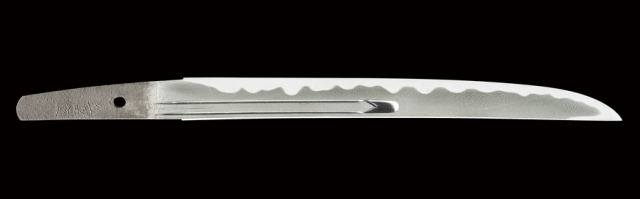 【売約済】商品番号：Q-310　短刀　兼定(之定銘)(和泉守)(号鬼怒川兼定)　特別保存刀剣鑑定書付き　寒山先生鞘書き有り