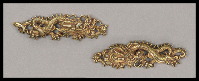 商品番号：T-1178　金無垢目貫：這龍図　無銘美濃　保存刀装具鑑定書付き