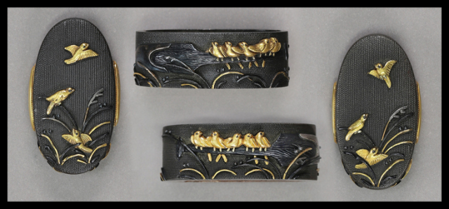 商品番号：T-1198　大小縁頭：鋤に小禽図　銘・浅井寛利　特別保存刀装具鑑定書付き