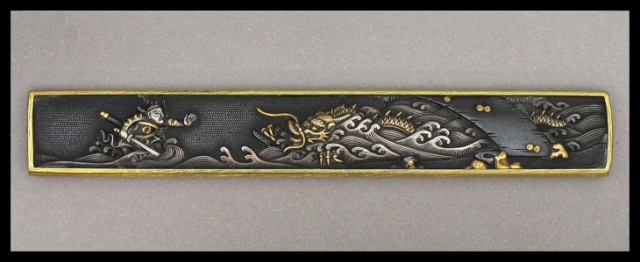 加賀後藤小柄　無銘　特別貴重　赤銅魚子地　蛇の金色絵　江戸初期　 丹波守吉道穂先 人気ショップ 加賀後藤小柄 無銘 特別貴重 赤銅魚子地 蛇の金色絵 江戸
