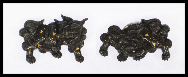 商品番号：T-966　目貫：獅子図　無銘古金工として特別保存刀装具鑑定書付き