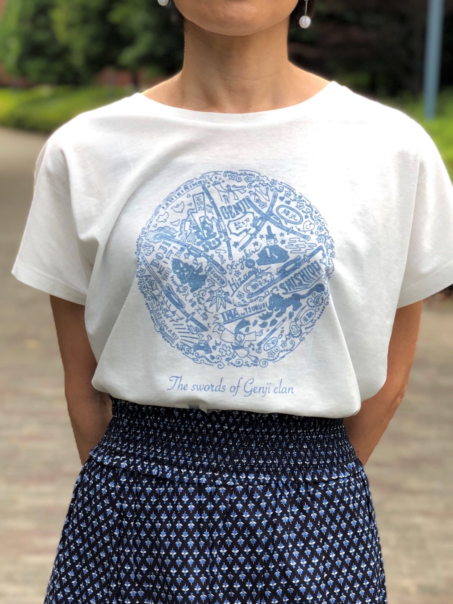 源氏の刀ドルマンスリーブtシャツ