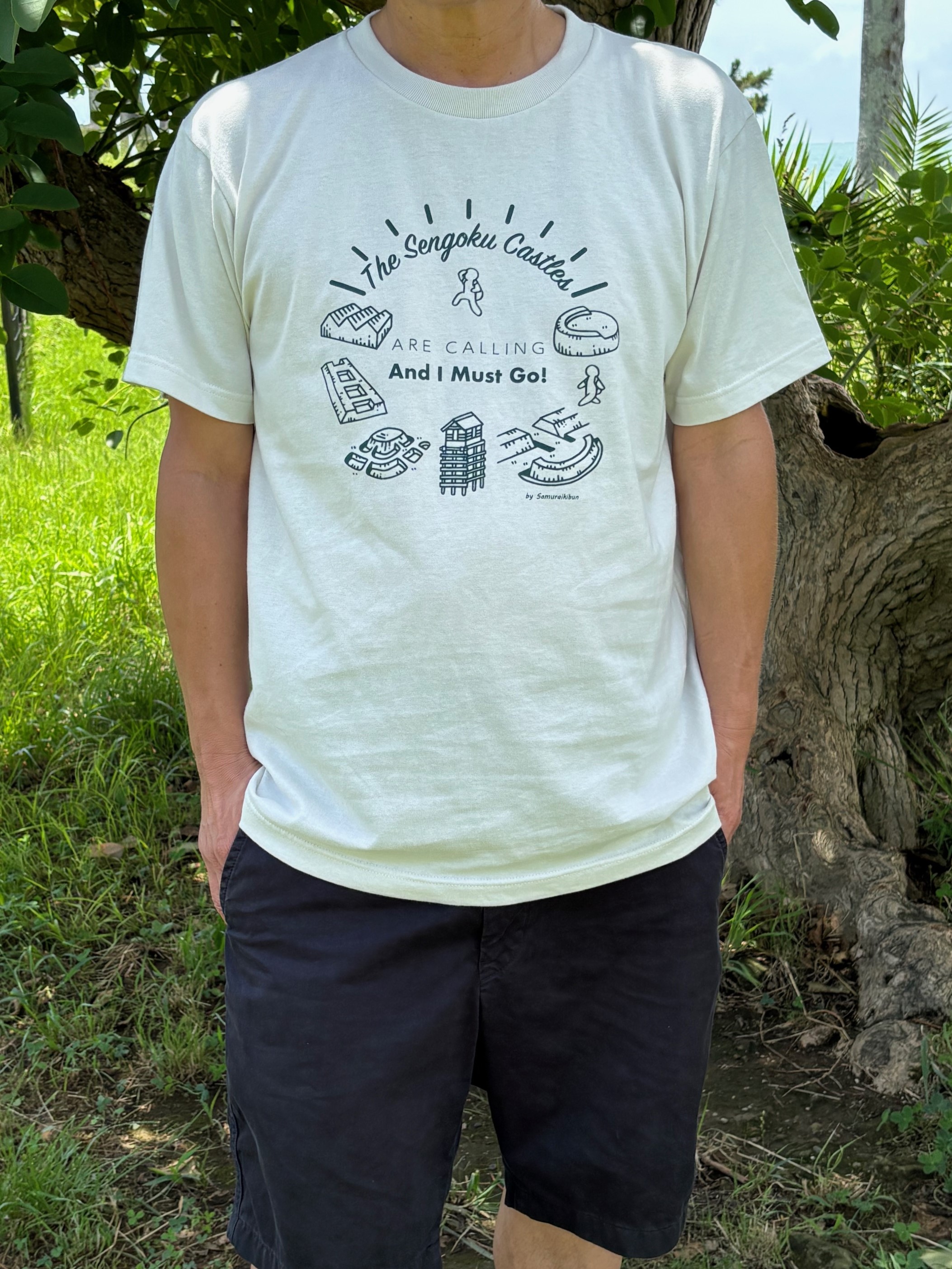 戦国のお城が私を呼んでいる！Tシャツ