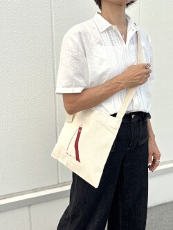 北条の旗の下にキャンバスサコッシュ