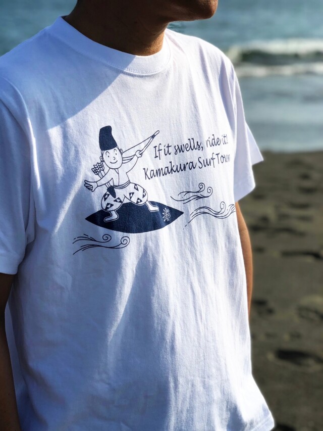 鎌倉サーフTシャツ 源氏ボードを自在に操り、陰謀渦巻く鎌倉の海で