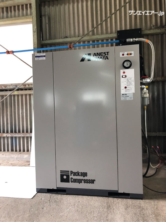 給油式防音エアーコンプレッサーCLP22EF-14D(2.2kw・3馬力）整備工場