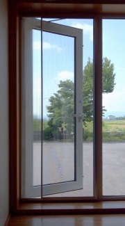 なまらアミード  ＨＮＰ型  １８サイズ｜プリーツ網戸やロール網戸とは全く違う新発想網戸