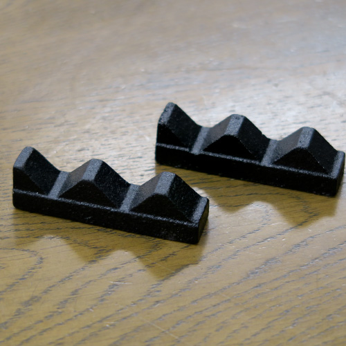 筆置文鎮　山型　（2個組）