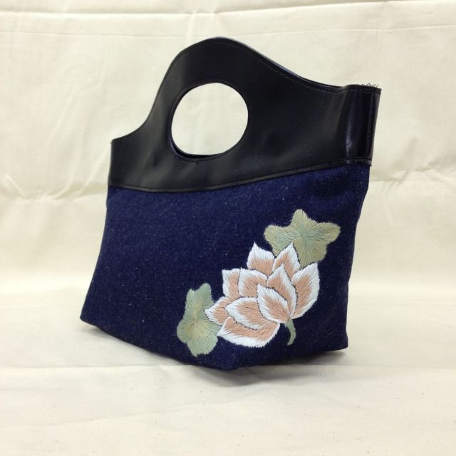 【特価】【アウトレットセール】(b083-02)_バッグ_デニム地ハス刺繍バッグ