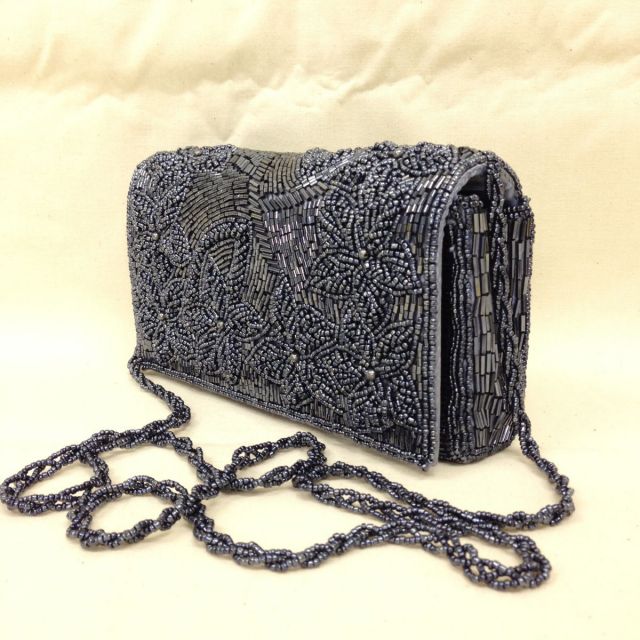 【特価】【アウトレットセール】(b140-02)_バッグ_ビーズセカンドバッグ（シルバーグレイ_小）