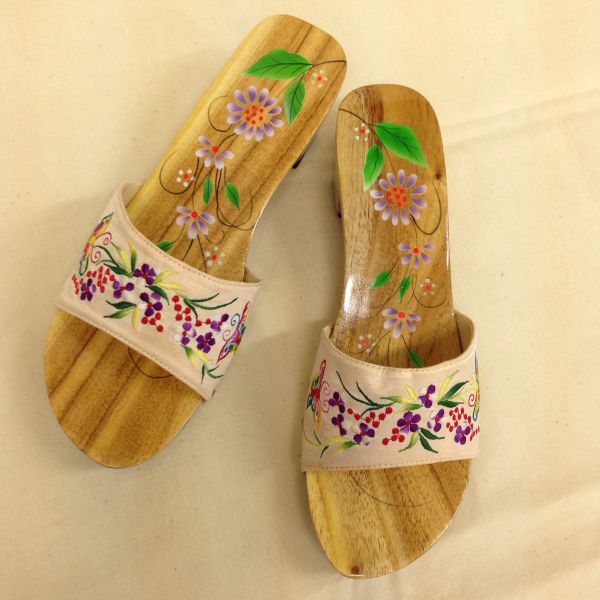 【特価】【激安】【アウトレット】白木サンダル(ピンク001)_サンダル_ヒール5cm【kr134】_kr134_M_02.jpg