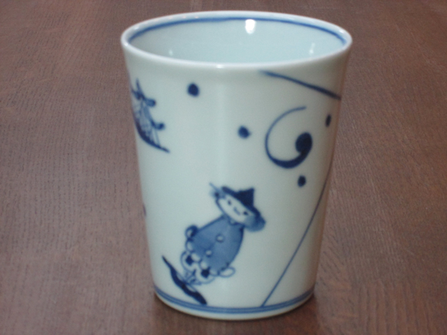 有田焼　青花　濃マント異人　ミルクカップ