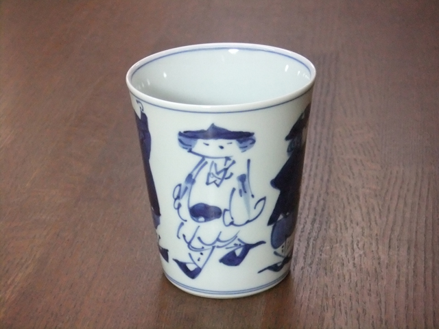有田焼　青花　五人異人　ミルクカップ