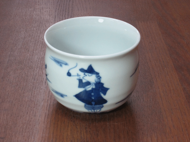湯呑の正面からの画像です