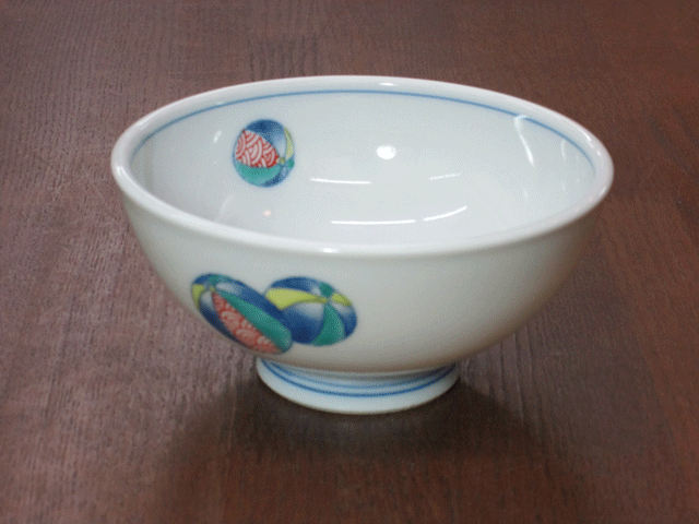 飯碗の正面からの画像です