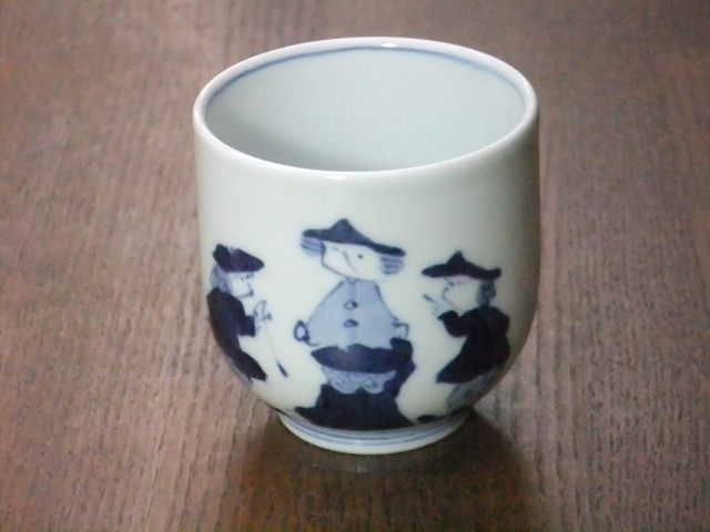 有田焼　青花　異人群　ミニ湯呑