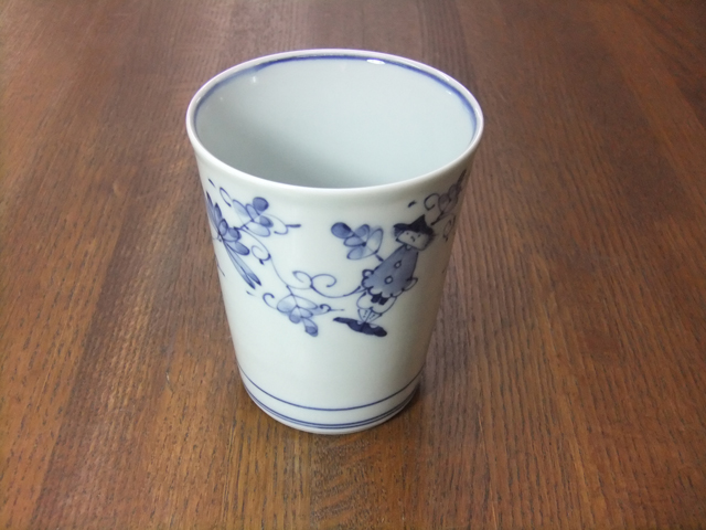 有田焼　青花　唐草異人　ミルクカップ