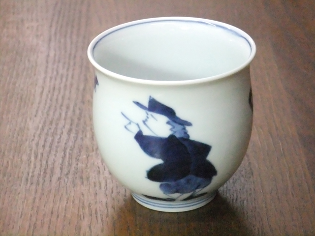 有田焼　青花　紅毛人　反大湯呑