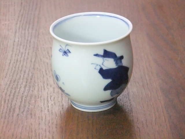 有田焼　青花　紅毛人　反小湯呑