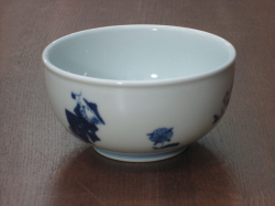 丼の正面からの画像です