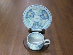 コーヒー碗皿の正面からの画像です