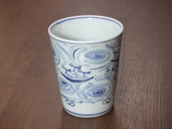 有田焼　青花　渦帆船　ミルクカップ