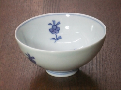有田焼　青花　わらべ人形　３．２丸飯碗