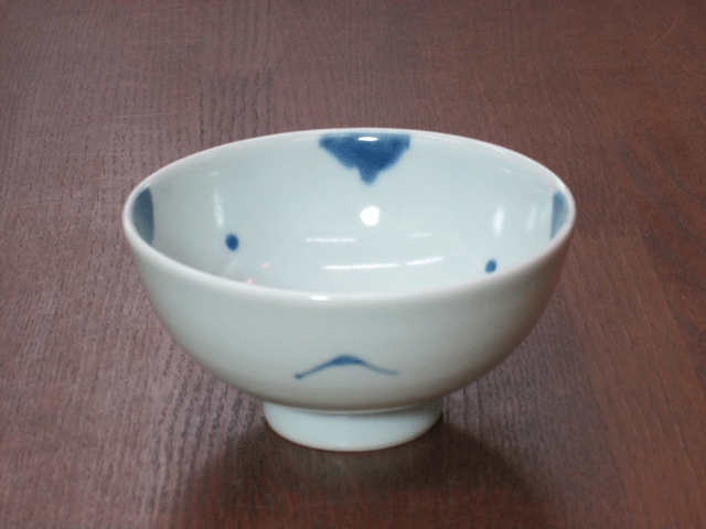 飯碗の正面から見た画像です
