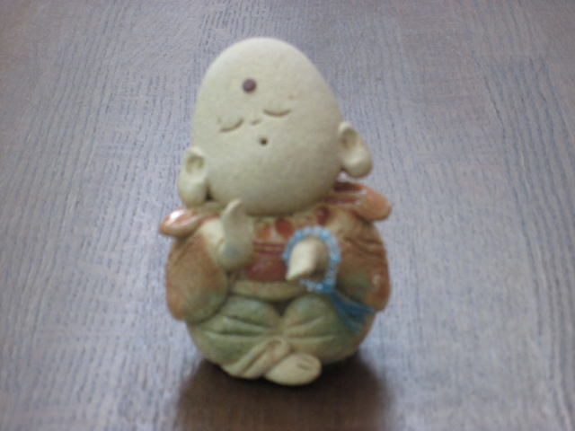 丸地蔵の正面からの画像です