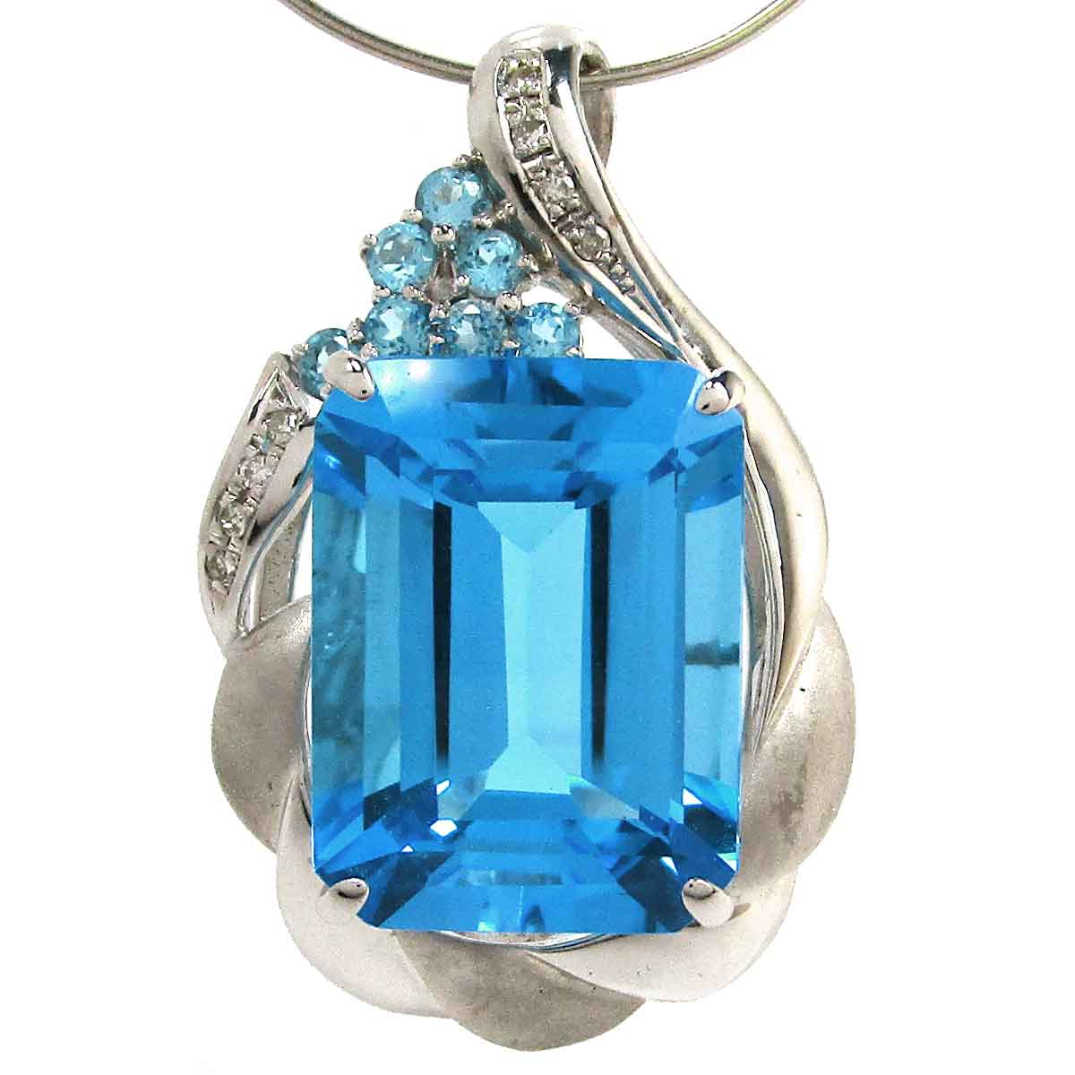 レディースペンダント ブルートパーズ/ダイヤ K14WG W24.3*H38mm(穴3.5*5.5mm) - TAN2500165