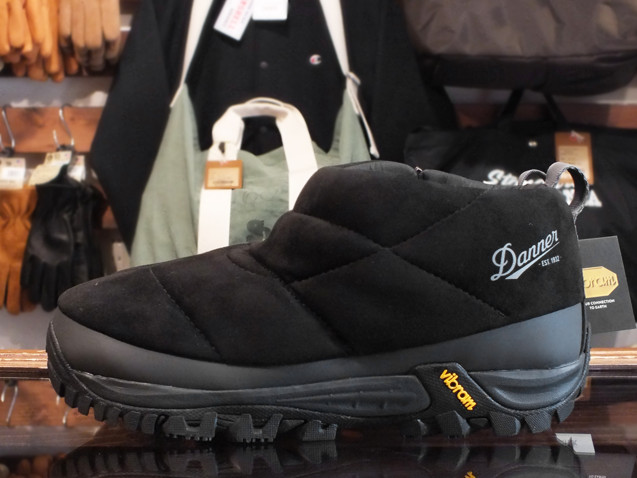 【送料無料】DANNER FREDDO LO SUEDE BLACK