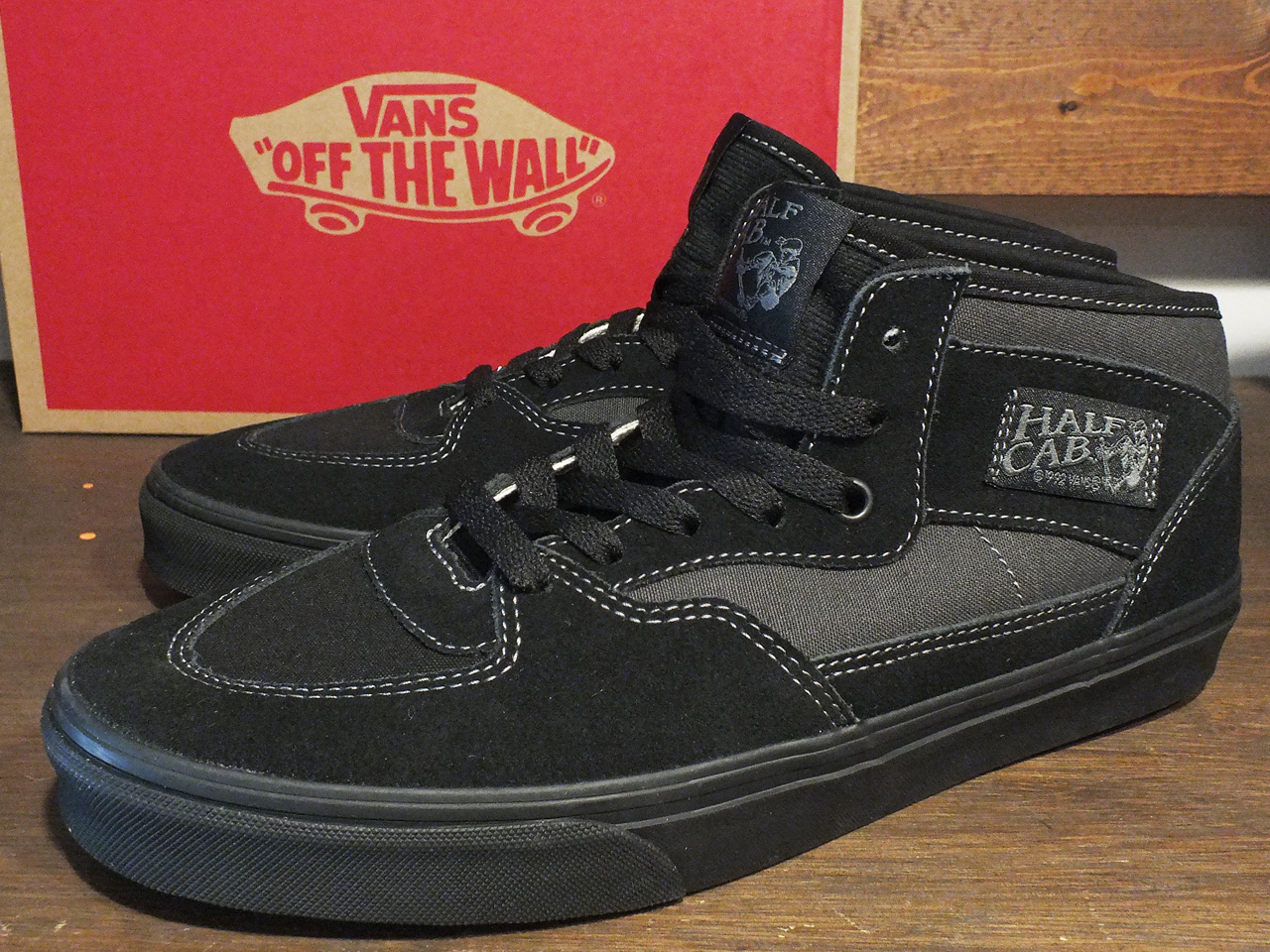 【送料無料】VANS HALF CAB DECON BLACK/BLACK