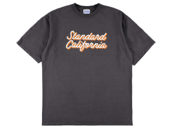 【送料無料】STANDARD CALIFORNIA HEAVYWEIGHT MODERN TWIST SIGNS LOGO T-SHIRT CHARCOAL