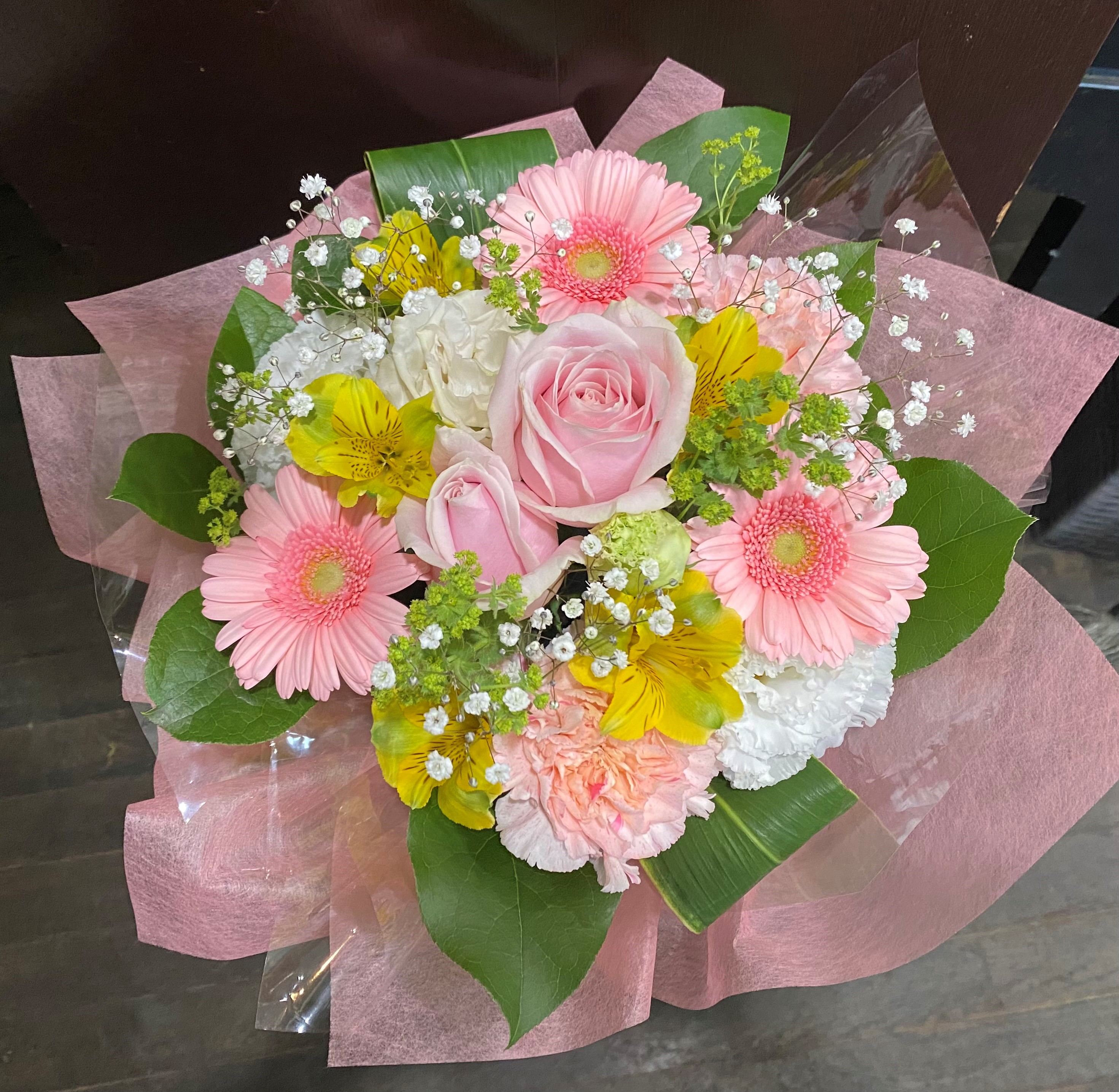 カスミソウのシュガーピンクアレンジ