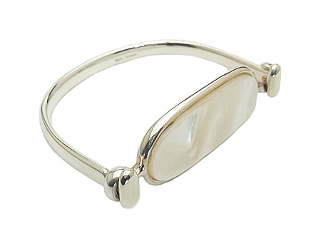 バングル　マザーオブパール　サイズ Ｍ