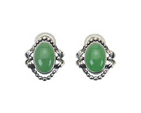 ２０２２　イヤークリップ　（グリーンアヴェンチュリン）