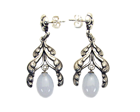 ピアス　＃２Ａ　（ブルーカルセドニー）