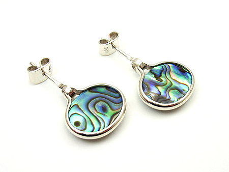 ピアス　パウア　マザーオブパール　オーヴァル