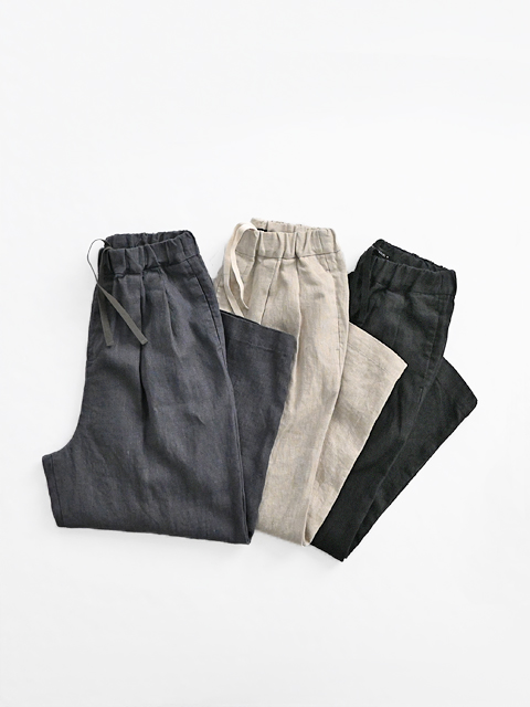 TRAVAIL MANUEL (トラバイユマニュアル)　フレンチリネンツイル・２タックトラウザーズ