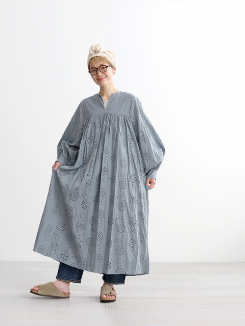 TOUJOURS (トゥジュー)　Classic Smock Dress (インディアンレース刺繍・スモックワンピース)